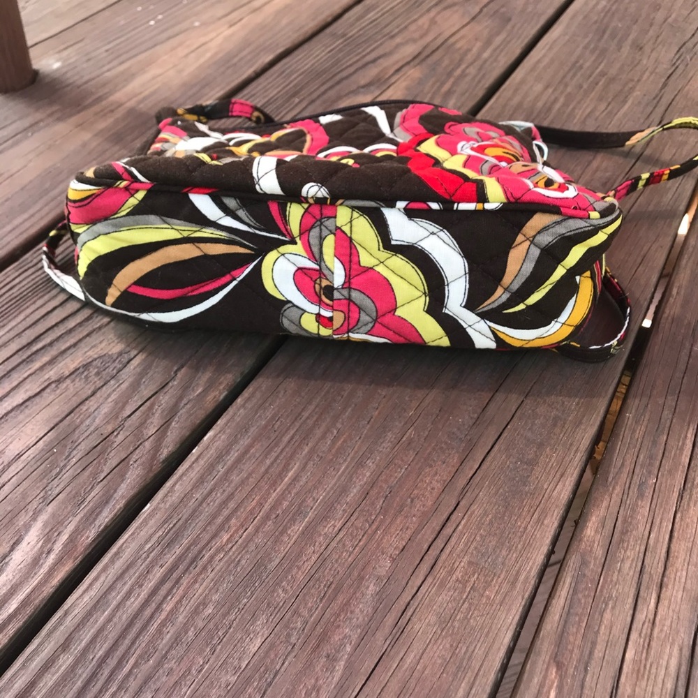 Vera Bradley purse.  NWOT! Excellent condition, never used, smoke free home. - Picture 6 of 7